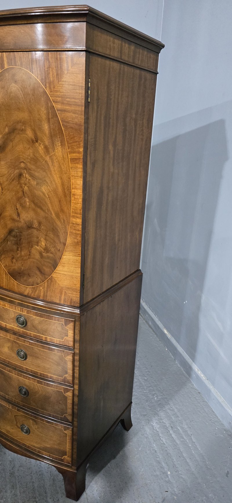 Superb Inlaid Bow Front Linen Press - Image 13