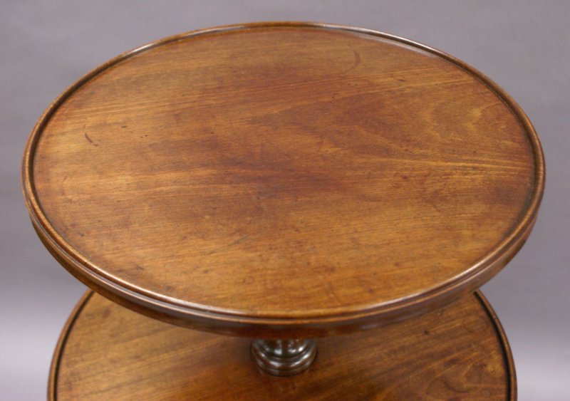 A Fine George III Mahogany Dumb Waiter - Image 8