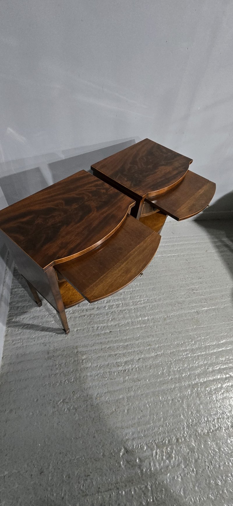 Fine Pair English Mahogany Bedside Lamp Cabinets - Image 7