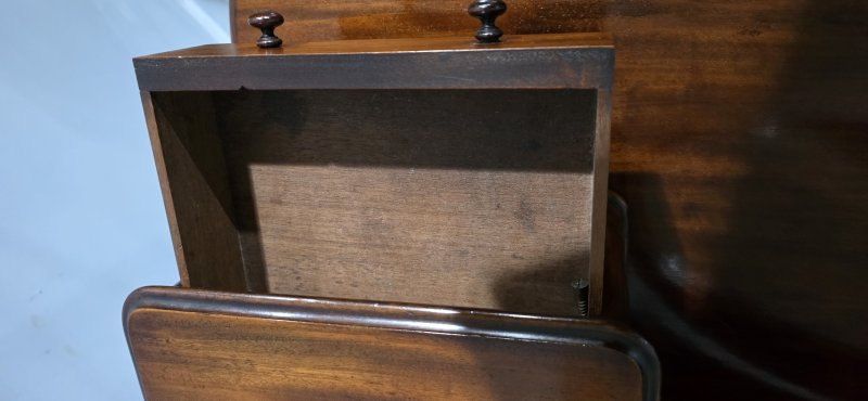 Victorian Mahogany Dressing Table - Image 2