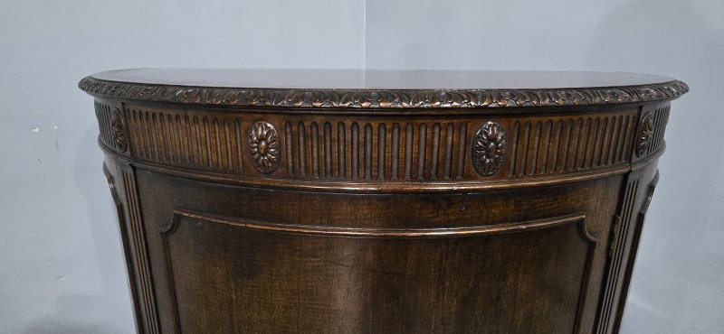 Nice Quality Mahogany Demi Lune Cabinet - Image 8