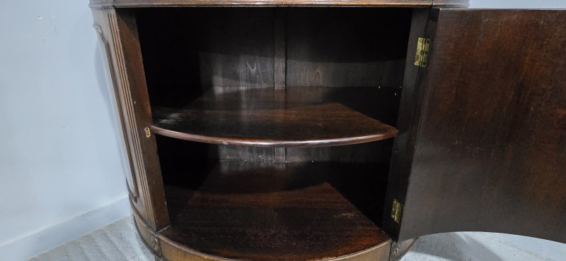 Nice Quality Mahogany Demi Lune Cabinet - Image 3