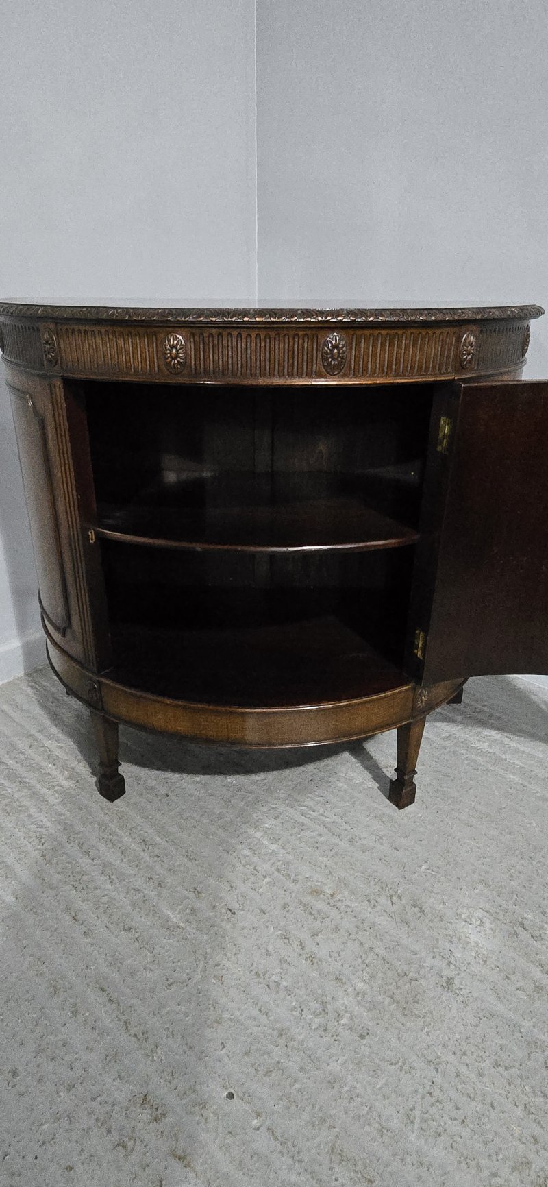 Nice Quality Mahogany Demi Lune Cabinet - Image 9