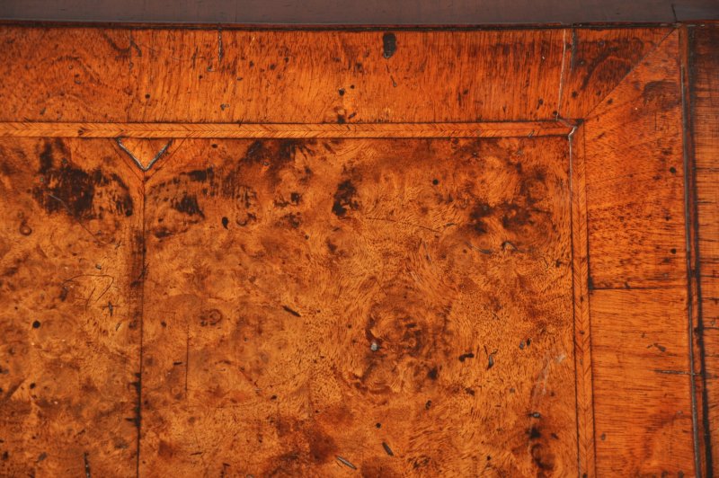 Early 18th Century Burr Walnut Bureau - Image 3
