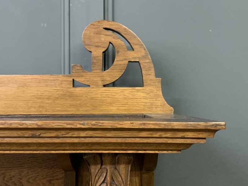 Arts & Crafts Period Oak Sideboard - Image 4