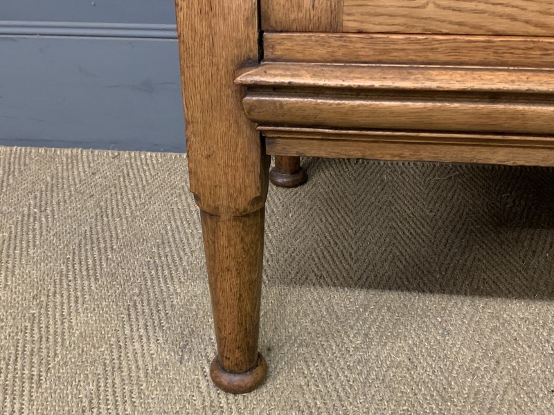 Arts & Crafts Period Oak Sideboard - Image 13