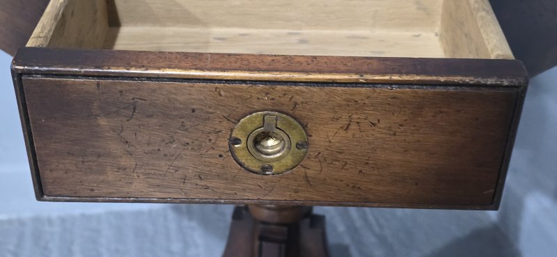 Super Campaign Drum Table - Image 7