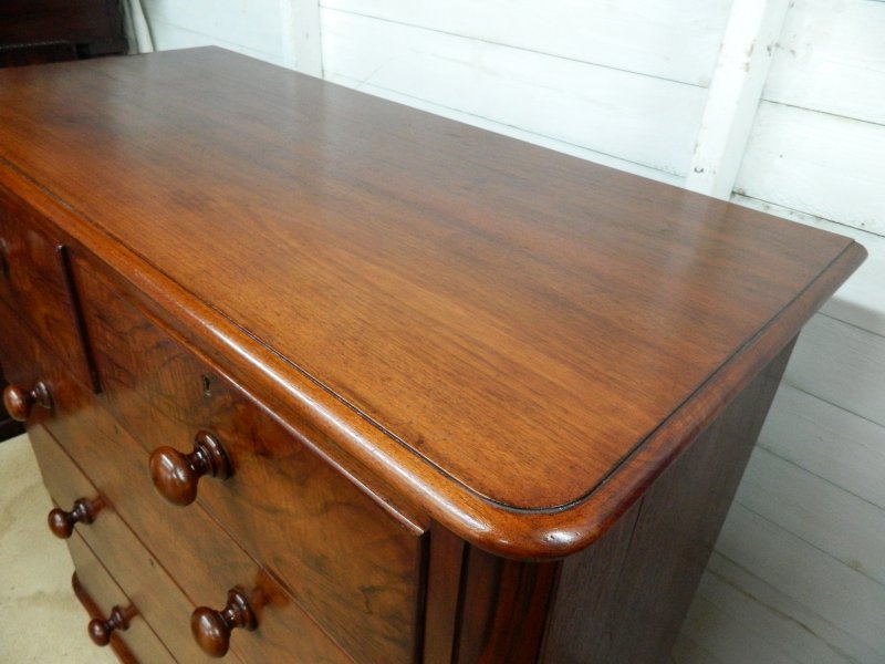 Victorian Mahogany Chest of Drawers - Image 3