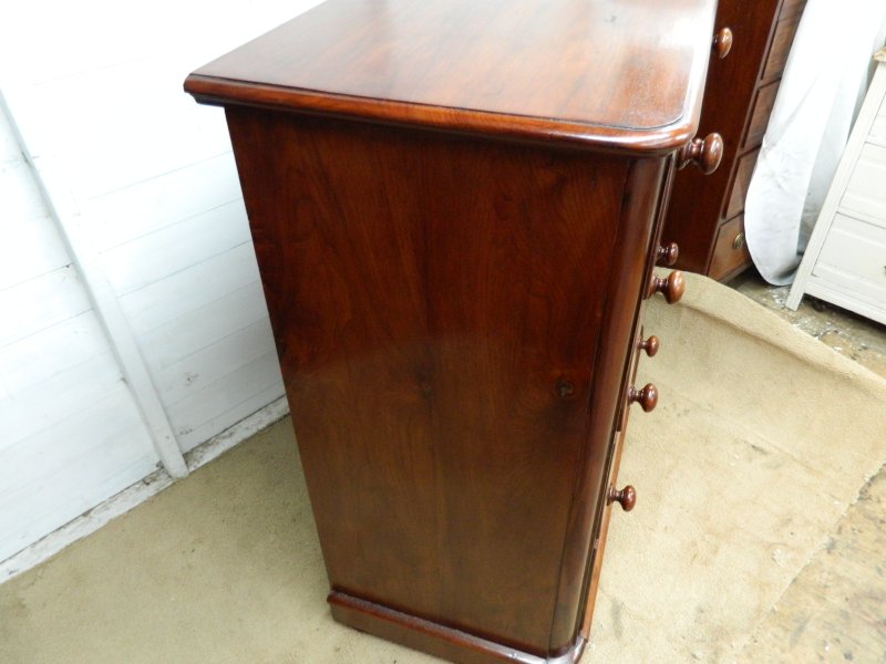 Victorian Mahogany Chest of Drawers - Image 8