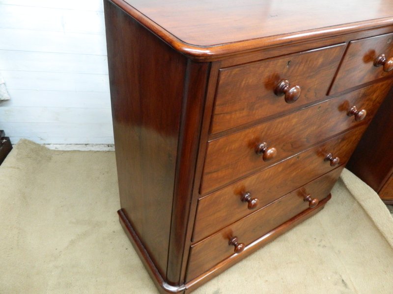 Victorian Mahogany Chest of Drawers - Image 9