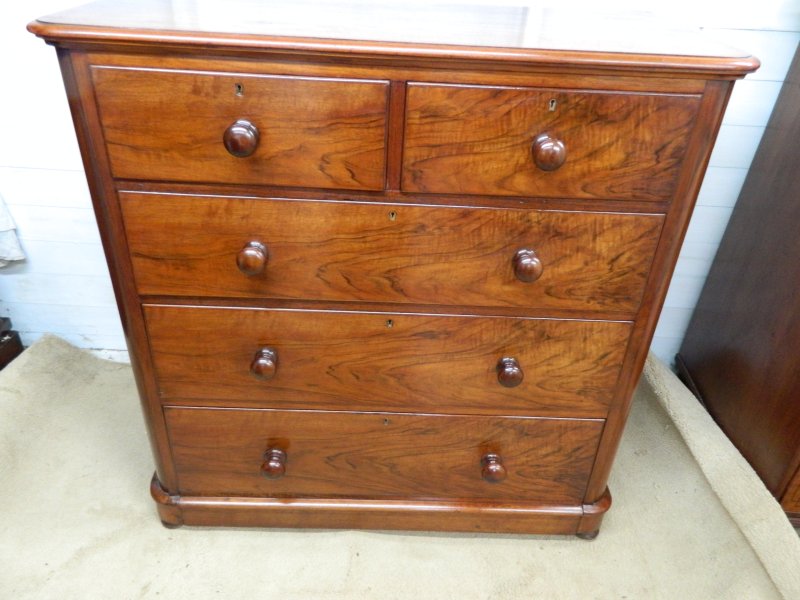 Victorian Mahogany Chest of Drawers - Image 16