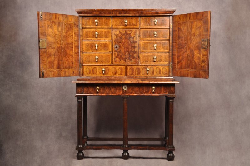17th Century Olive Wood Oyster Cabinet - Image 2