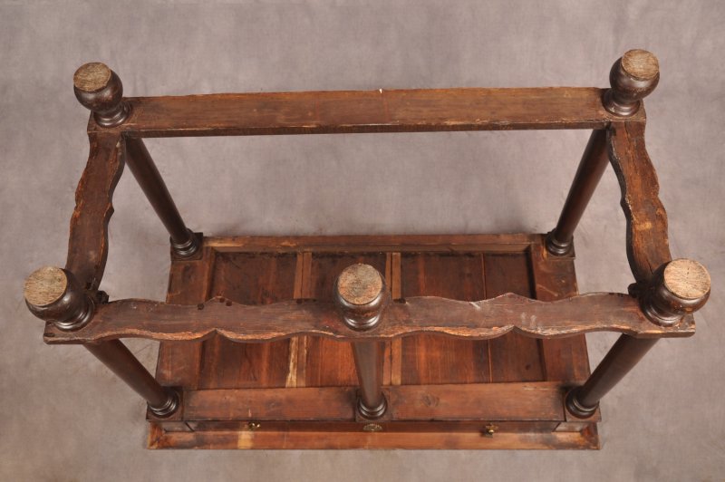 17th Century Olive Wood Oyster Cabinet - Image 25