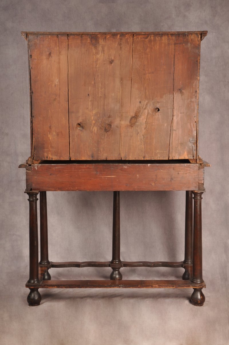 17th Century Olive Wood Oyster Cabinet - Image 24