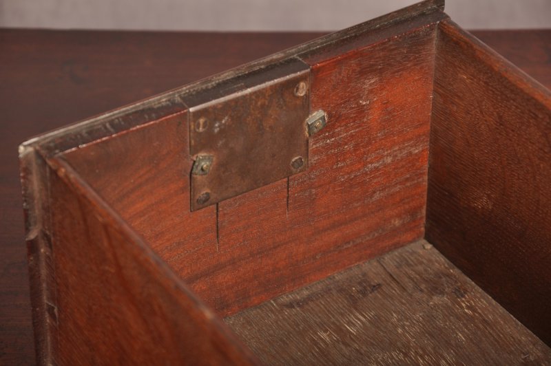 Fine Early 18th Century Mahogany Lowboy - Image 5