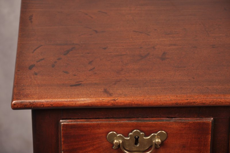 Fine Early 18th Century Mahogany Lowboy - Image 8