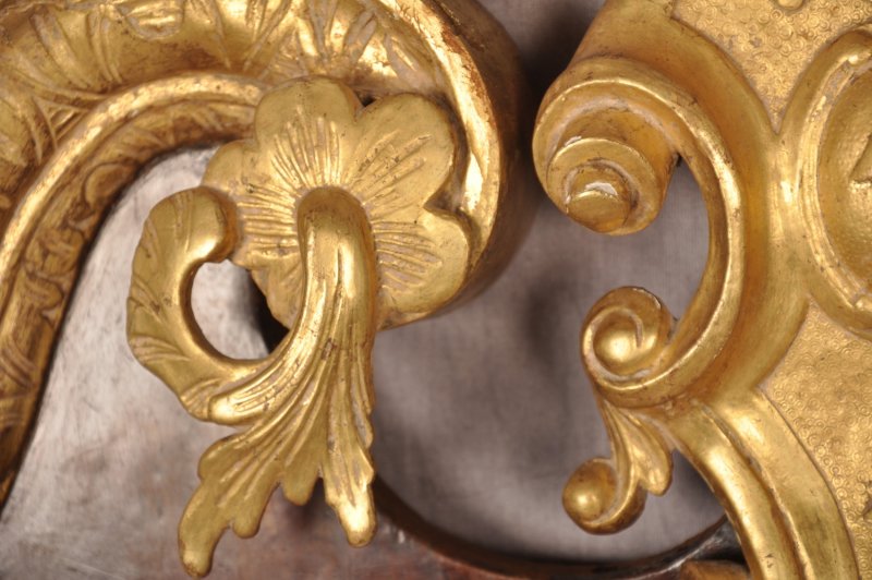 Fine 18th Century Walnut & Parcel Gilt Mirror - Image 6
