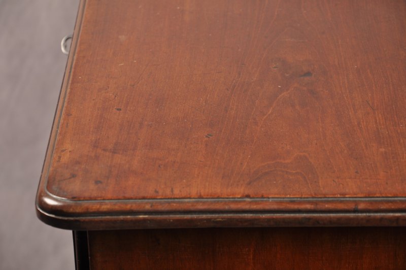 18th Century Mahogany Kneehole Desk - Image 13