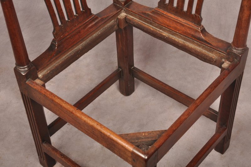 Fine 18th Century Corner Chair - Image 12