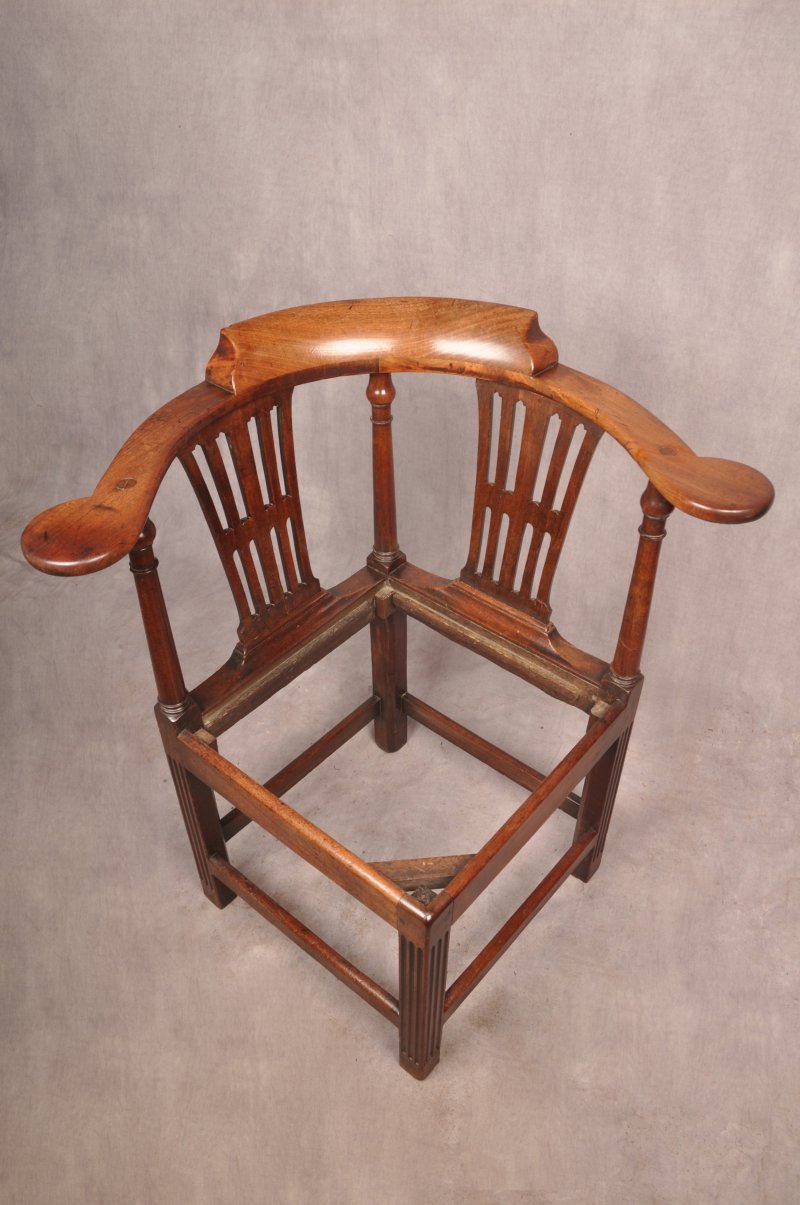 Fine 18th Century Corner Chair - Image 11