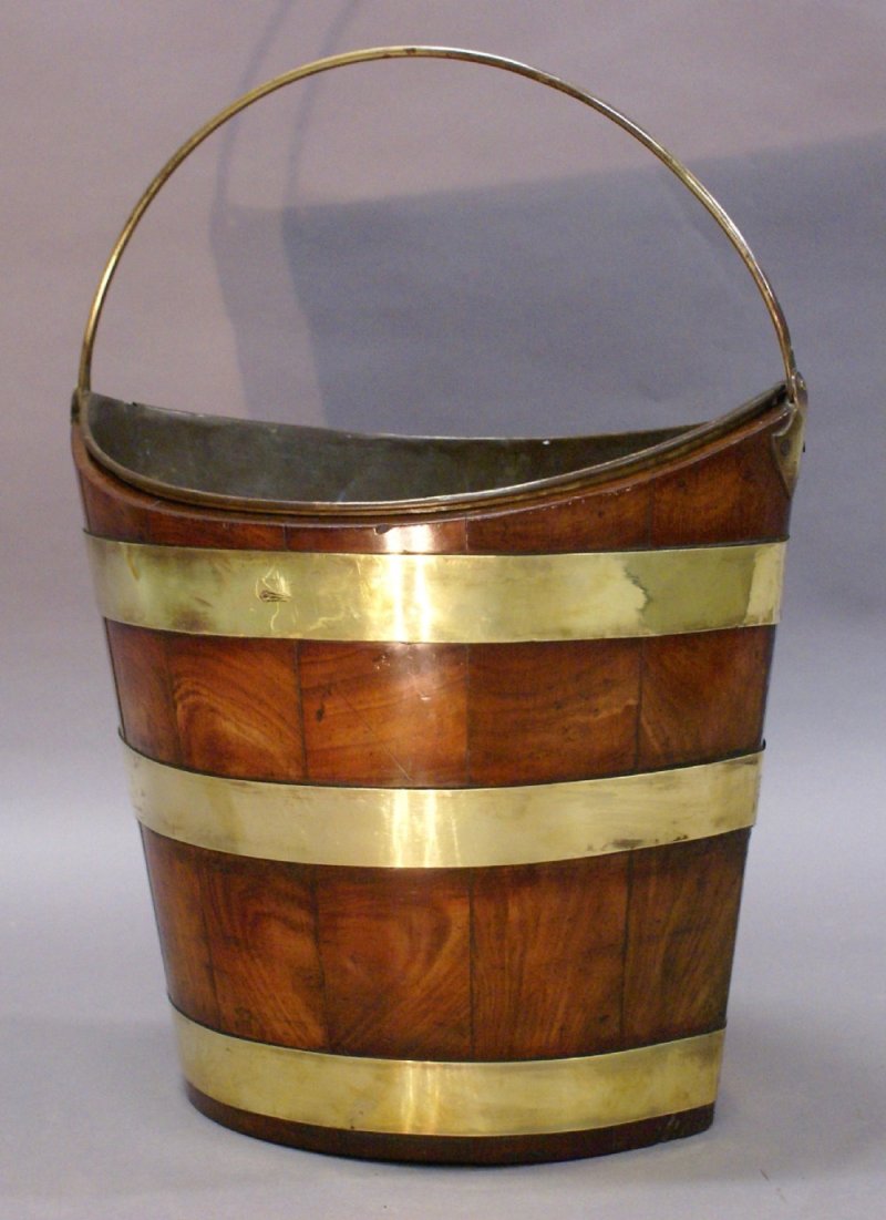 A Superb Quality Mahogany & Brass Bucket - Image 6