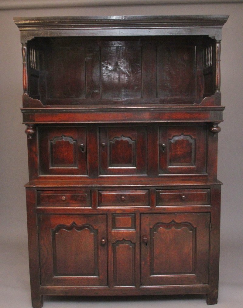 Early 18th Century oak tridarn - Image 4