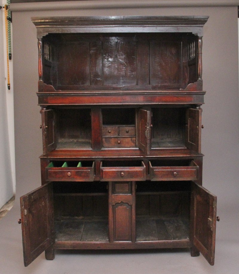 Early 18th Century oak tridarn - Image 6