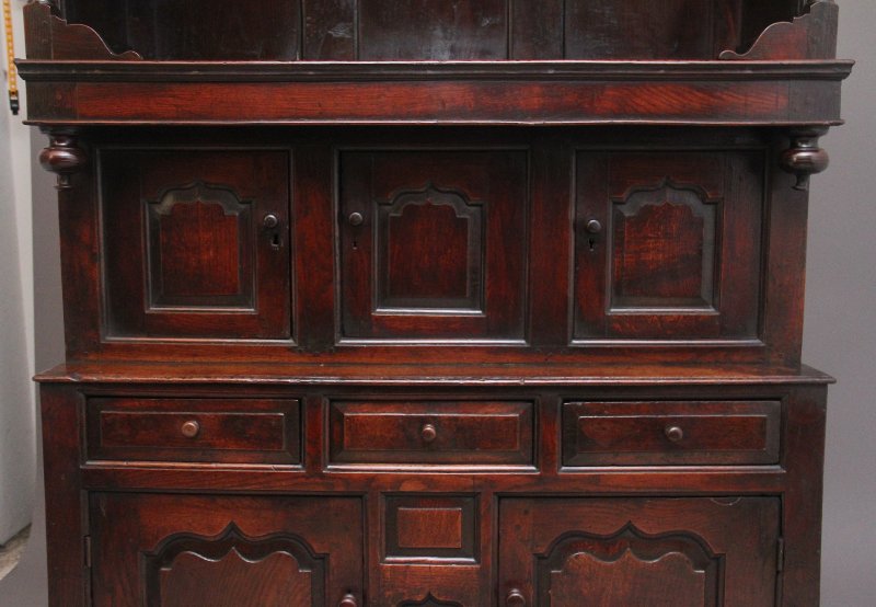 Early 18th Century oak tridarn - Image 13