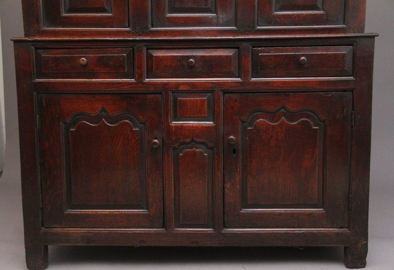 Early 18th Century oak tridarn - Image 14
