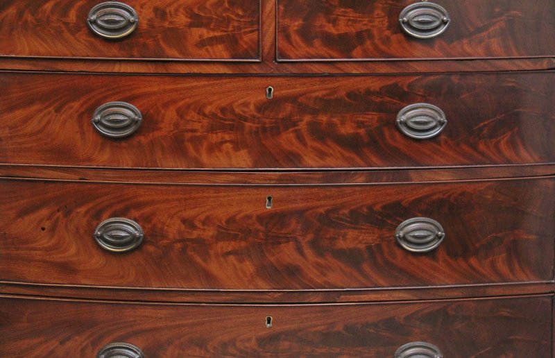 EARLY 19TH CENTURY FLAME MAHOGANY BOWFRONT CHEST OF DRAWERS - Image 9