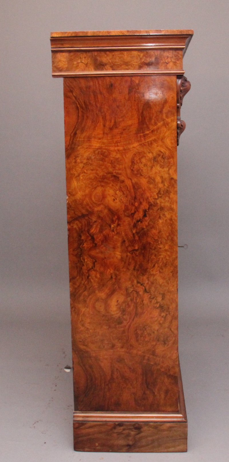 A superb quality 19th Century burr walnut cabinet - Image 4