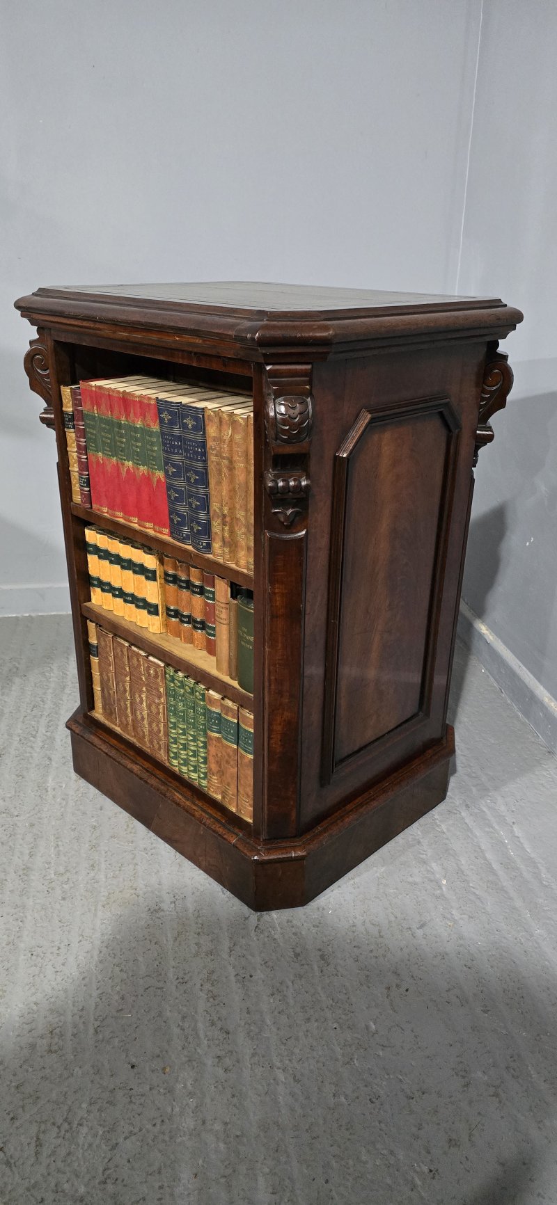 Rare Freestanding Mahogany Open Adjustable Bookcase - Image 4
