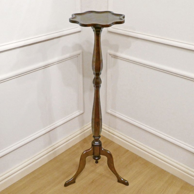 Pair of Edwardian Oak Torchères or Plant Stands - Image 2
