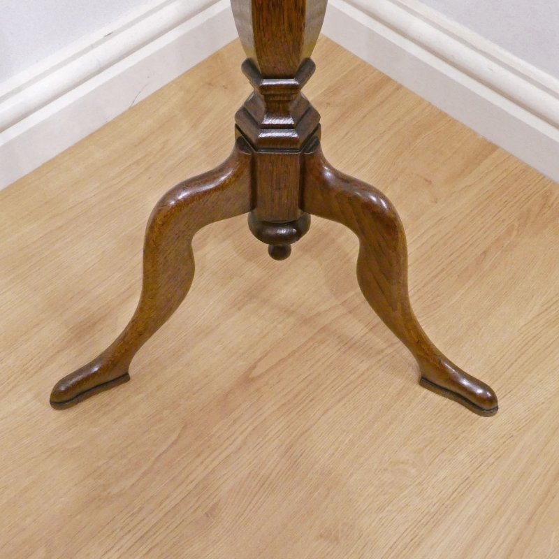 Pair of Edwardian Oak Torchères or Plant Stands - Image 6