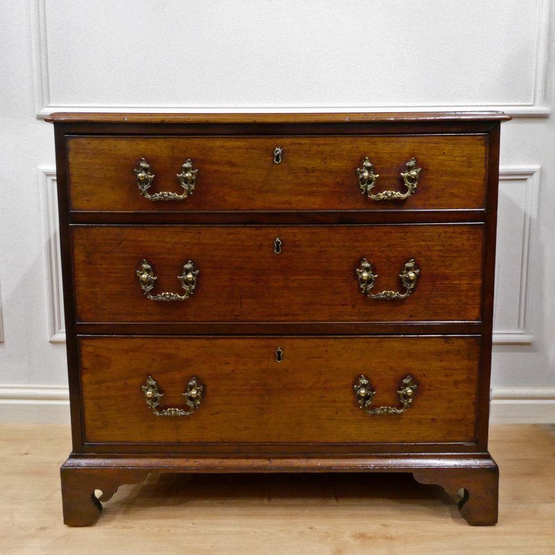 Georgian Chippendale Period Mahogany Chest of Drawers - Image 14