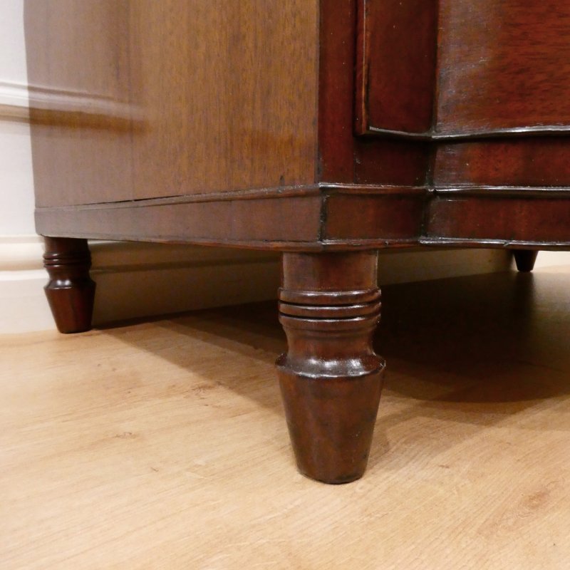 Regency Mahogany Bow Fronted Chest of Drawers - Image 8