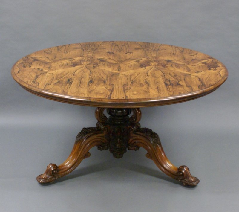 A Superb Large Rosewood Centre Table - Image 2