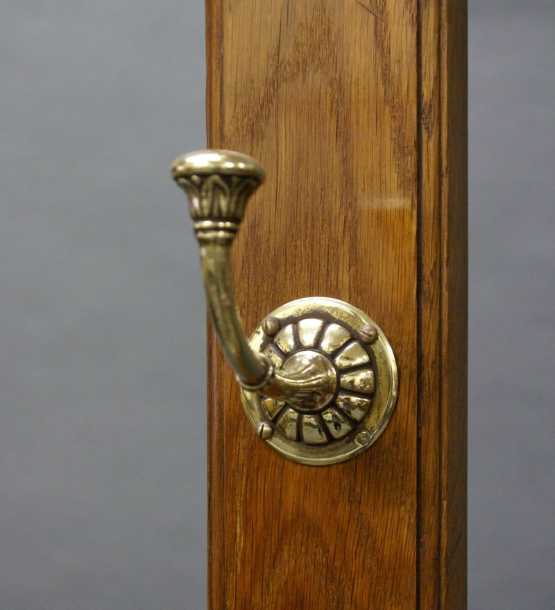 A Victorian Oak Hall Stand - Image 6