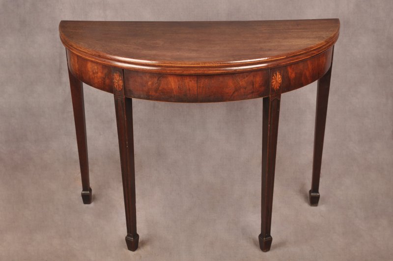 Rare 18th Century Mahogany Tea Table