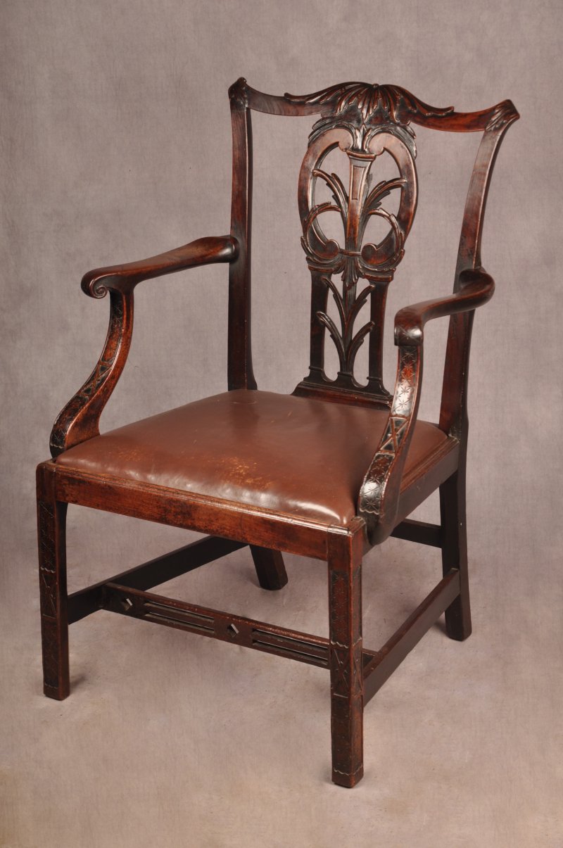 Fine 18th Century Mahogany Chippendale Armchair - Image 8
