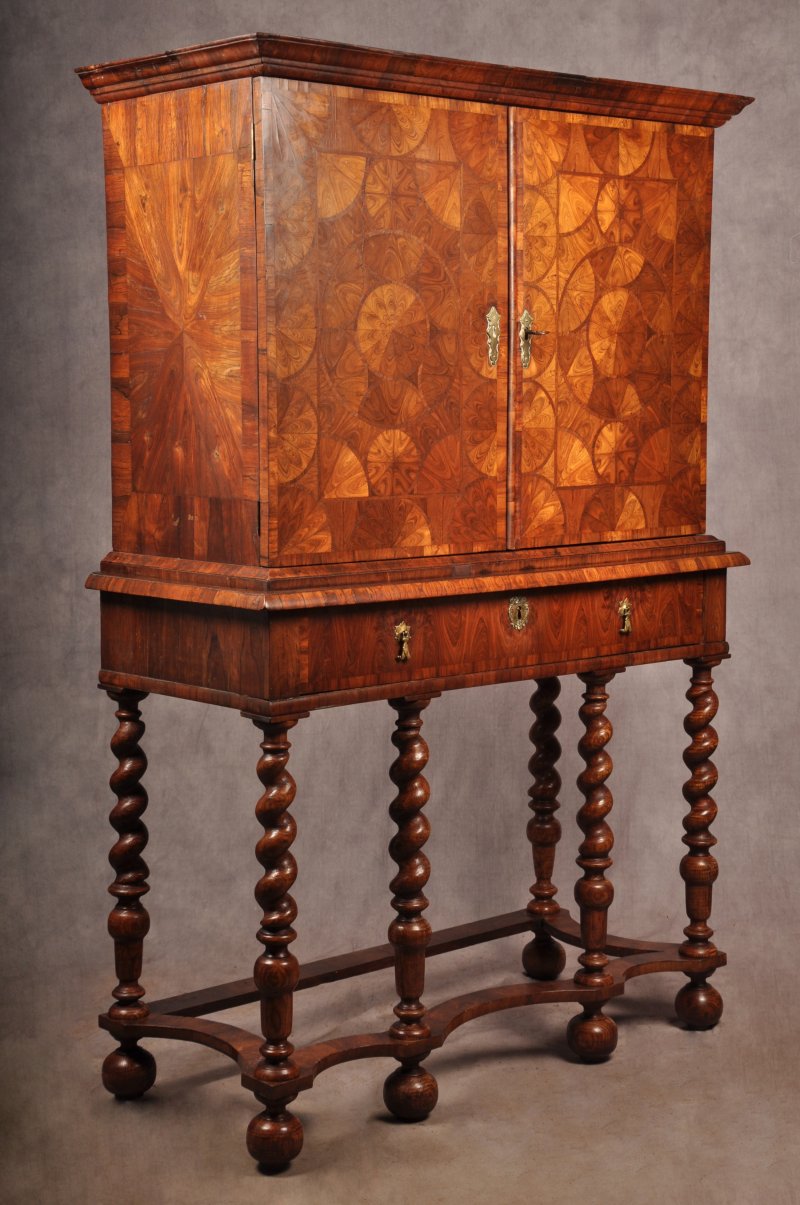 Important 17th Century Kingwood Cabinet On Stand - Image 3