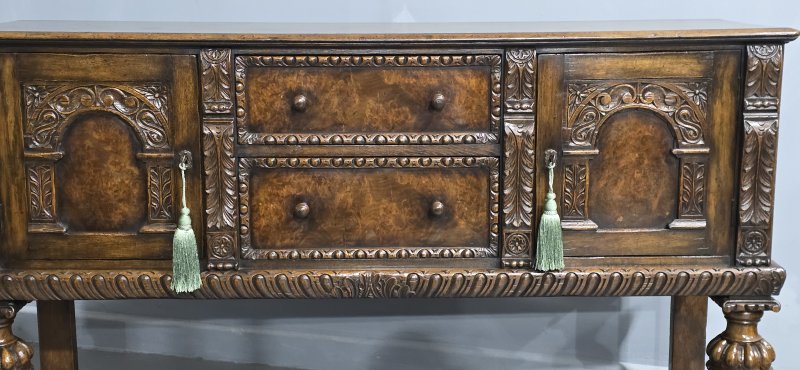 Superb Oak and Burr Walnut Elizabethan Sideboard - Image 16