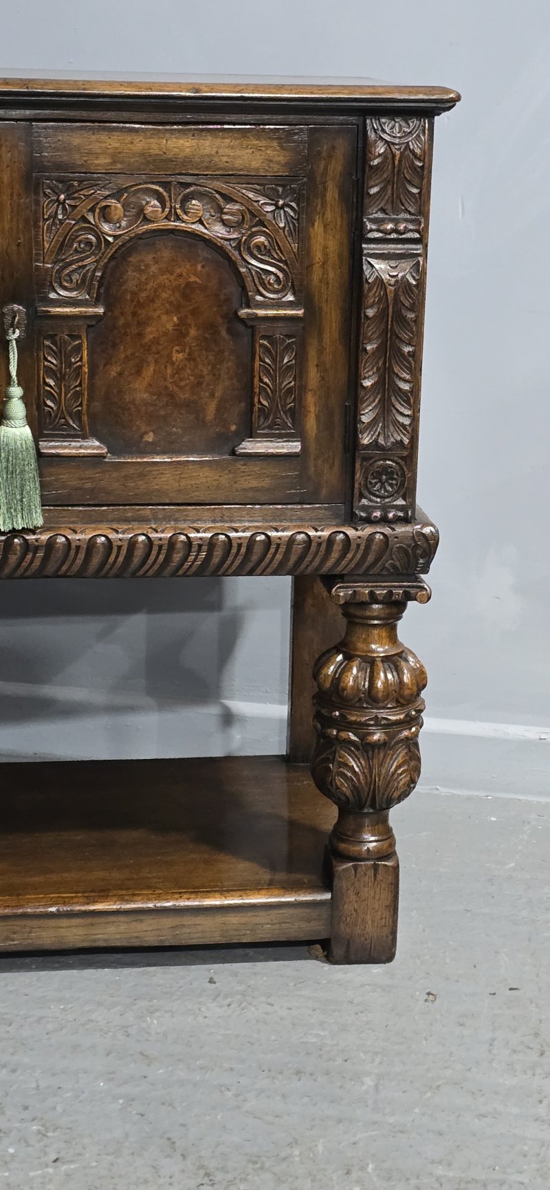 Superb Oak and Burr Walnut Elizabethan Sideboard - Image 3