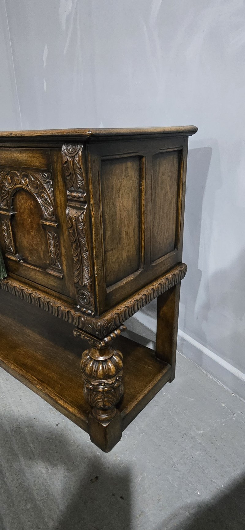 Superb Oak and Burr Walnut Elizabethan Sideboard - Image 9