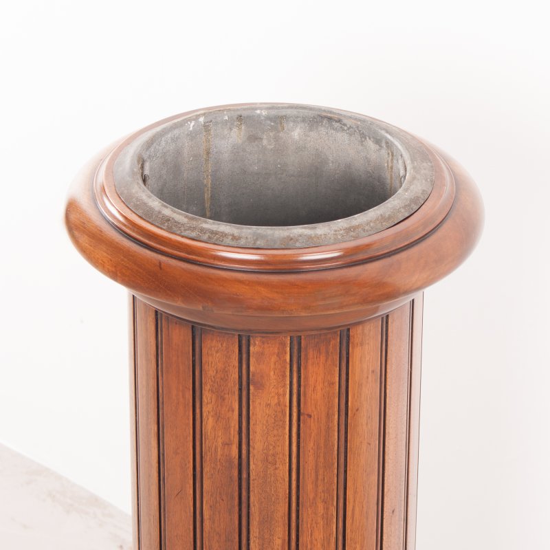 19thC Good Quality Walnut Umbrella Stick Stand - Image 5