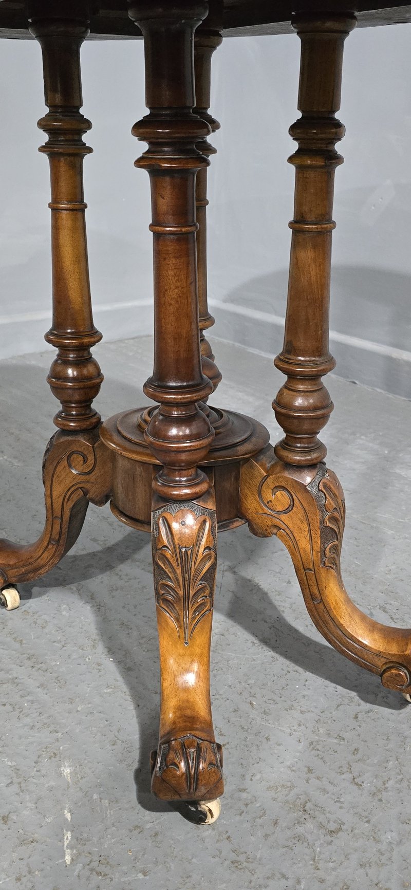 Fine Victorian Burr Walnut Inlaid Centre Table - Image 3