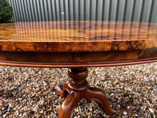 A Gillows Of Lancaster Victorian Period Burr Walnut Breakfast Table. - Image 12