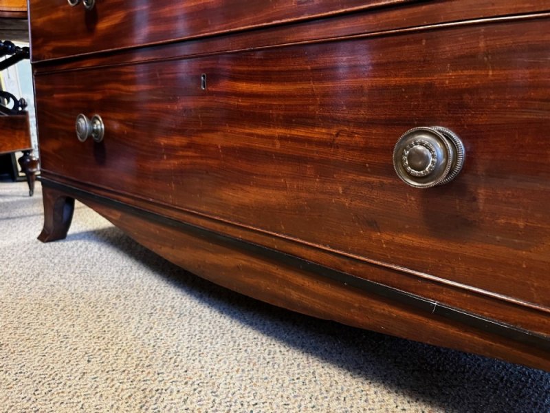 A Fine Quality Regency Period Mahogany Linen Press - Image 9