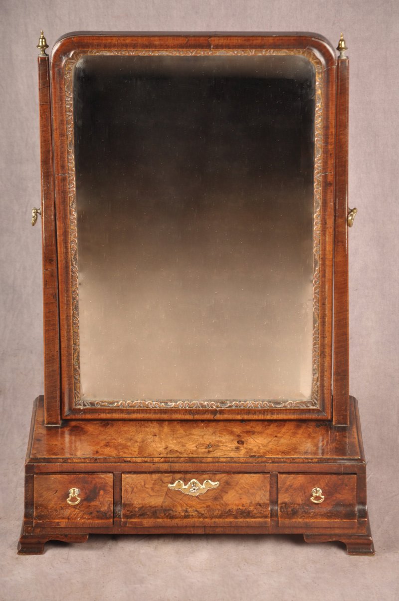 18th Century Walnut Toilet Mirror - Image 2