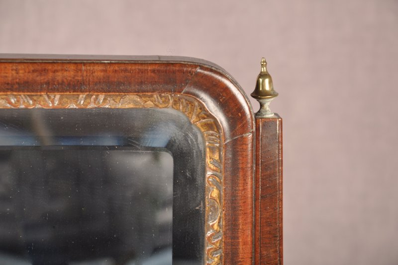 18th Century Walnut Toilet Mirror - Image 10